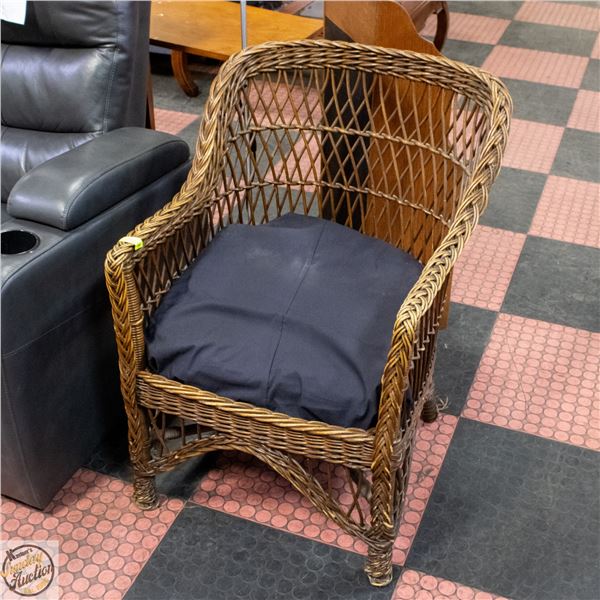 WICKER CHAIR ARMREST WITH CUSHION