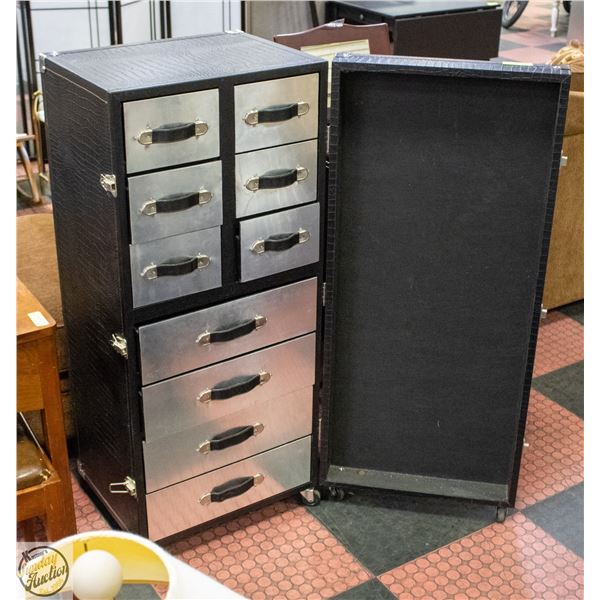 STORAGE TRUNK / DRESSER ON CASTERS