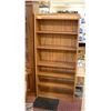 Image 1 : 6 SHELF BOOKCASE H-67" W-12.5" L-31.75"
