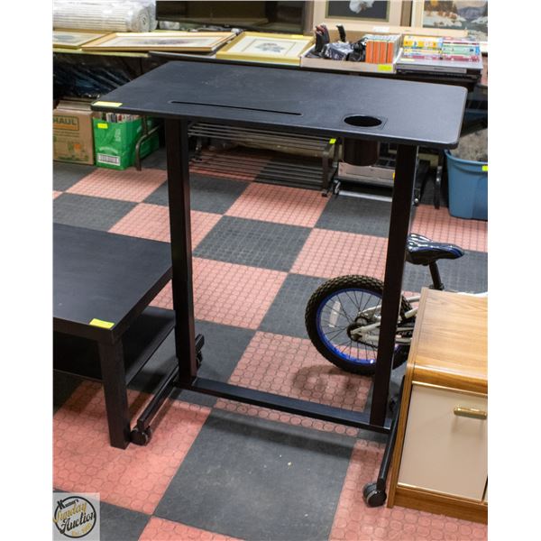 HEIGHT ADJUSTABLE DESK: SIT TO STAND