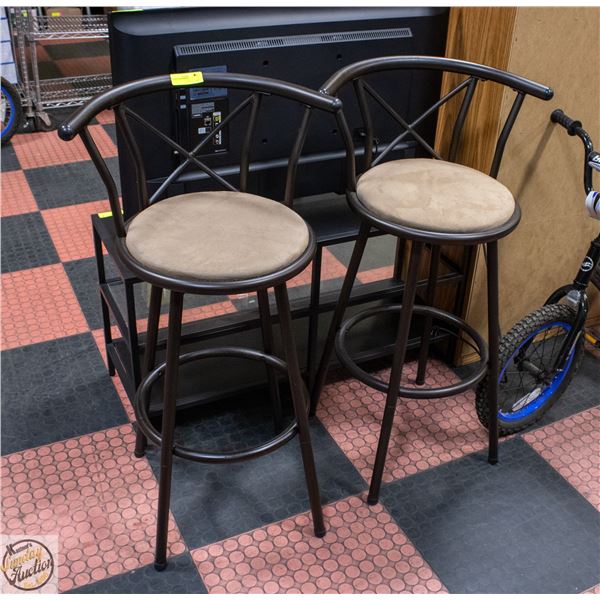 2 BARHEIGHT STOOLS