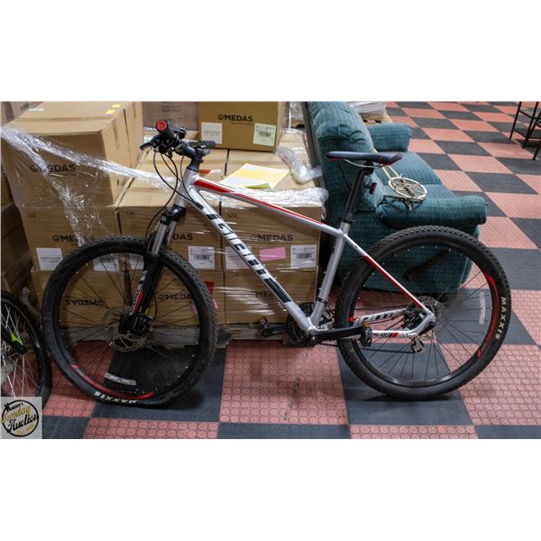 GIANT BRAND SILVER ADULT BIKE