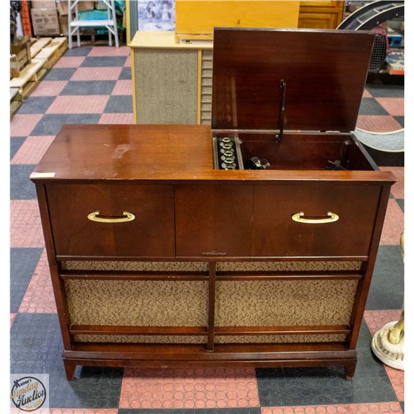 1950S CABINET STEREO 32.5" X 17.5" X 41.5"