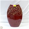 Image 1 : LARGE BOMBAY CERAMIC 19" VASE.