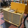 Image 1 : 1960S CABINET STEREO