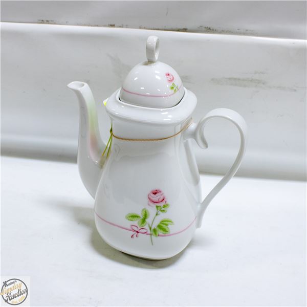 VINTAGE VOHENSTRAUSS BAVARI GERMAN TEAPOT
