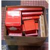 Image 1 : LOT OF VINTAGE CHRISTMAS ORNAMENTS IN BOXES