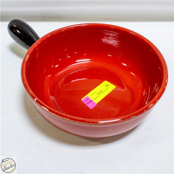 VINTAGE RED COOKING PAN