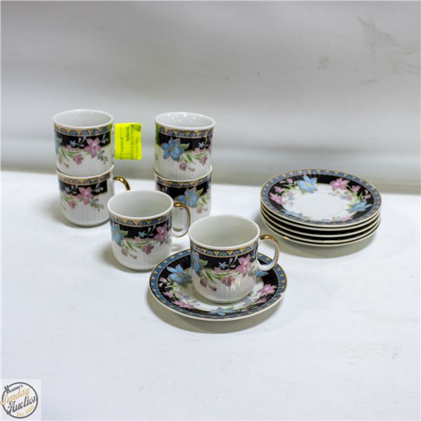 6 VINTAGE BLUE CHINA TEA CUPS WITH SAUCERS