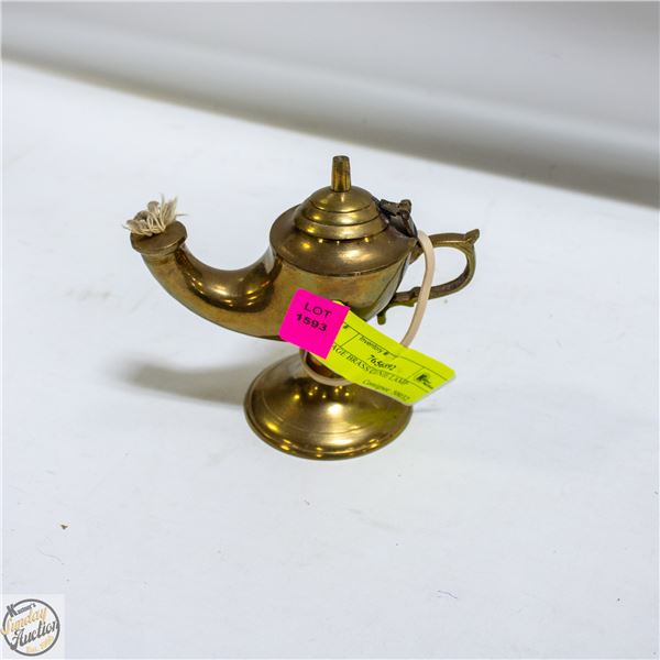 VINTAGE BRASS GENIE LAMP