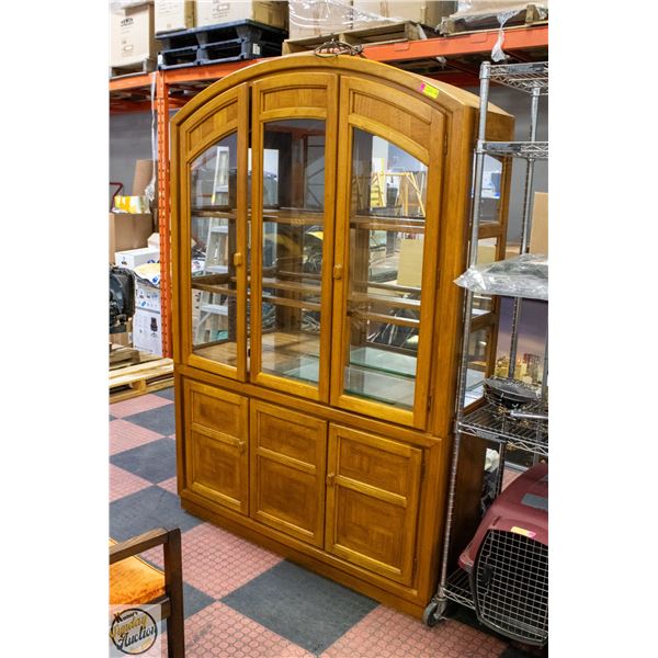 CHINA CABINET H-79.5" W-17" L-54.5"
