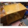Image 1 : WOODEN ROLLING SQUARE STORAGE STATION H-27"