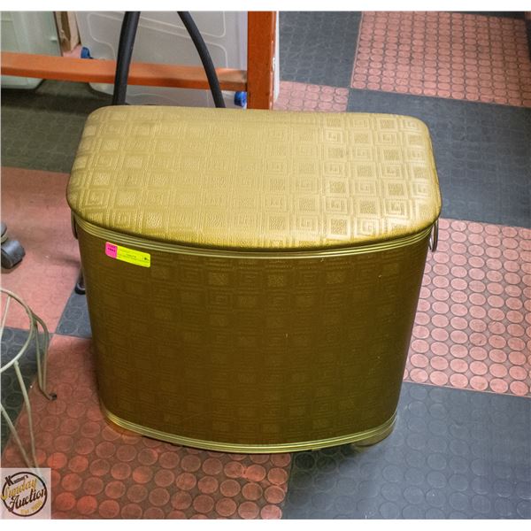 VINTAGE GREEN TONE LAUNDRY HAMPER H-20"
