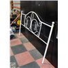 Image 1 : WHITE ORNATE METAL HEADBOARD