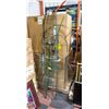 Image 1 : LOT OF PLANT METAL YARD TRELLIS PCS
