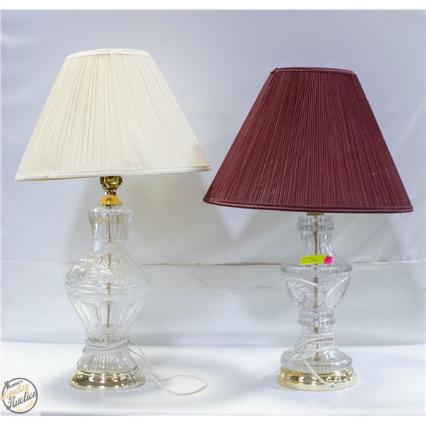 2 VINTAGE CLEAR CUT CRYSTAL TABLE LAMP WITH