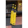 Image 1 : SET OF 2 TELESCOPIC TRIPOD STANDS