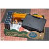 Image 1 : BELT SANDER/STAPLER/2 WORKLIGHTS/ROTARY TOOL