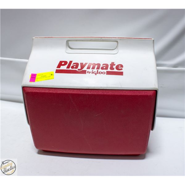 IGLOO PLAYMATE 16 QUART COOLER