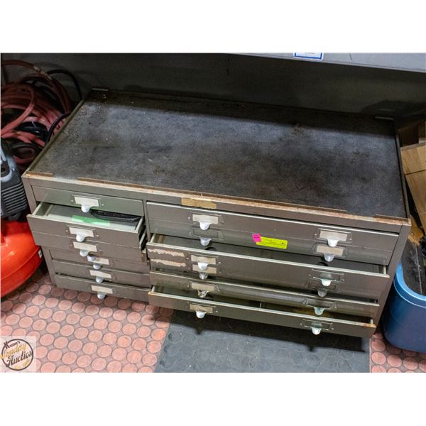 METAL TOOLBOX ORGANIZER WITH FITTINGS