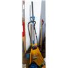 Image 1 : SHOVELS + RAKES