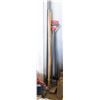 Image 1 : 2 ICE CHIPPERS + HOE/SANDER