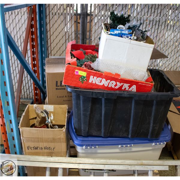 PALLET OF CHRISTMAS DECOR