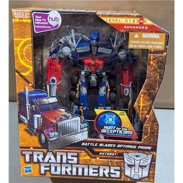 2010 Hasbro Transformers Hunt for the Decepticons Voyager Battle Blades Optimus Prime