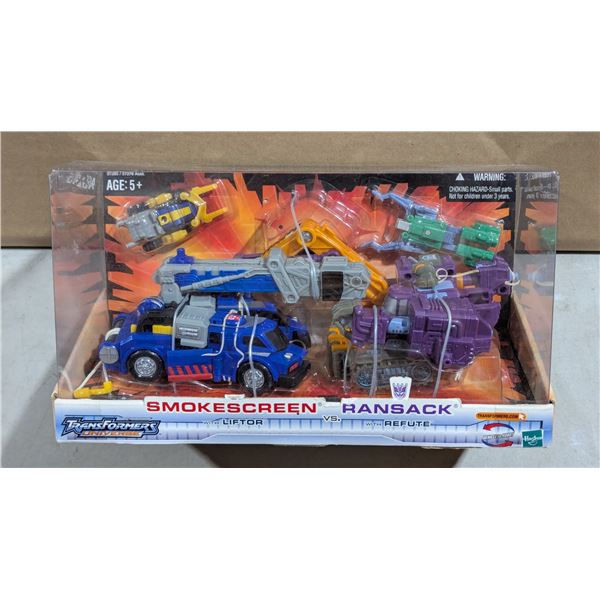 2004 Hasbro Transformers Universe Smokescreen vs Ransack w/ Liftor & Refute
