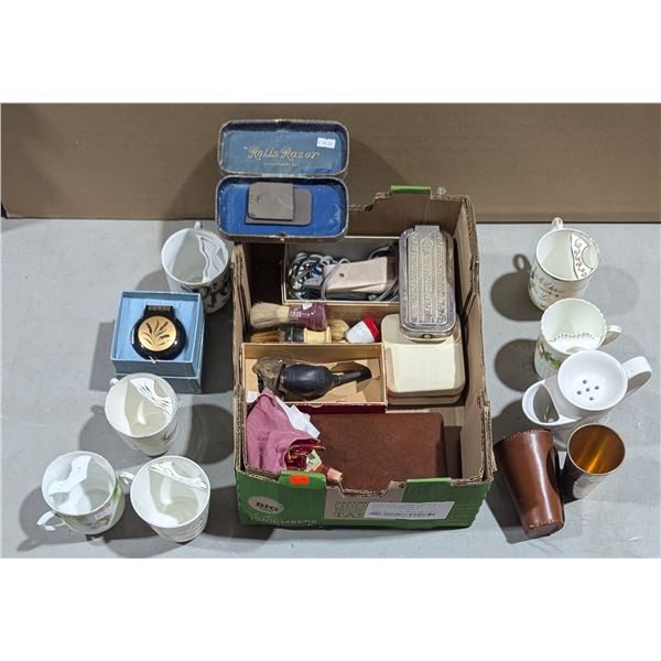VTG Lot of Gentlemen's Vintage Shaving Kits, Razors, Brushes, & Grooming Accessories