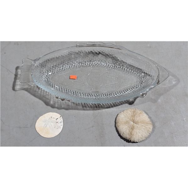 VTG USA Pressed Glass Fish Platter w/ Sand Dollar & Coral