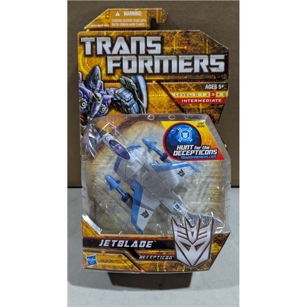 2010 Hasbro Transformers Hunt for the Decepticons Jetblade Deluxe Class Figure