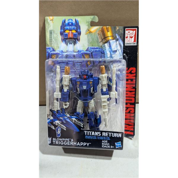 2016 Hasbro Transformers Titans Return Triggerhappy & Blowpipe