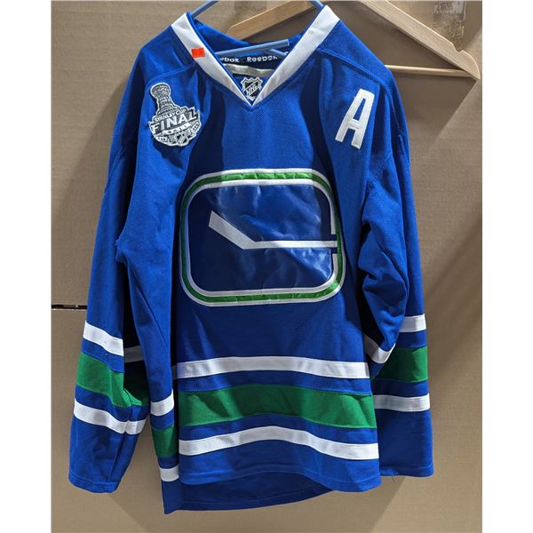 Canucks Kesler Jersey: Size 48