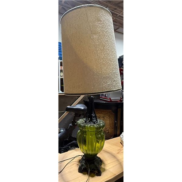 VTG Hollywood Regency Green Glass & Metal Accent Lamp