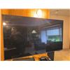 Image 1 : Samsung Flat Screen TV with Wall Mount and Accessories
