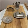 Image 2 : Kitchenware Lot with Bolivia Mug and German Steak Knives