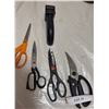 Image 5 : Kitchen Tool Lot With KitchenAid Mixer
