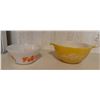 Image 6 : Pyrex Mixing Bowls and Small Kitchenware