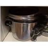 Image 3 : Stainless Steel and Enamel Cookware