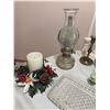Image 2 : Lot: Oil Lamps, Candleholders, Silver Plate Pieces, Glassware