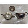 Image 4 : Lot: Oil Lamps, Candleholders, Silver Plate Pieces, Glassware