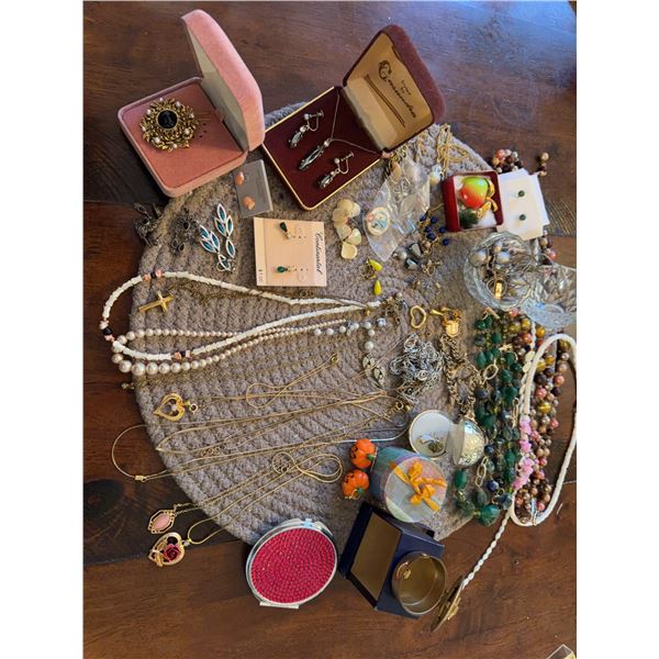 Fashion Jewellery Lot with Necklaces, Earrings, and Bracelets