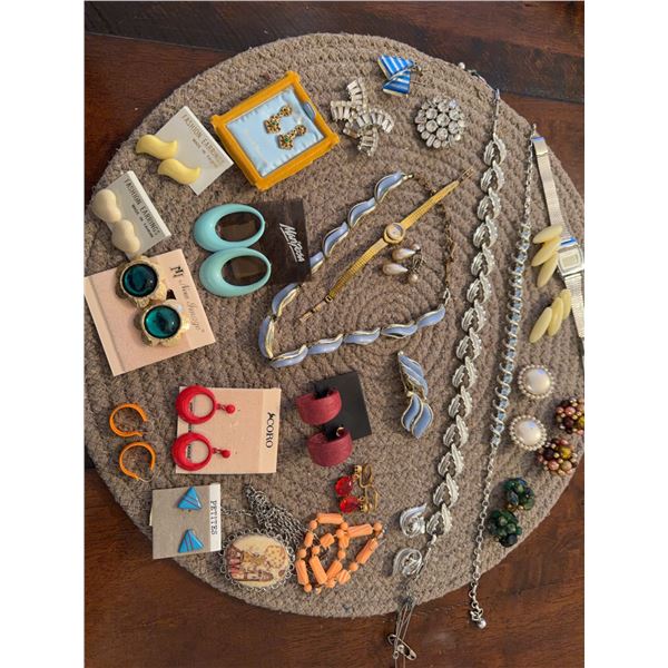 Vintage Fashion Jewelry Collection