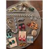 Image 3 : Vintage Fashion Jewelry Collection