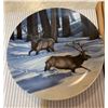 Image 2 : 5 Wildlife and Floral Collector Plates with Holders