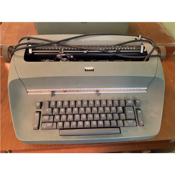 IBM Selectric I Electric Typewriter