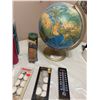 Image 5 : Lot: Candles, Candle Holders, Globe, and Decor