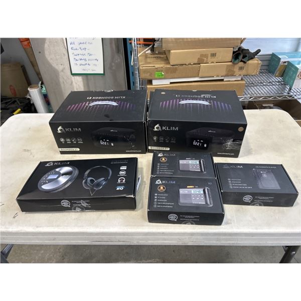 2 KLIM BOOMBOX MODEL E1, KLIM DISCOVERY HIGH-FIDELITY SOUND REPRODUCTION AND 3 KLIM CASETTE PLAYERS.