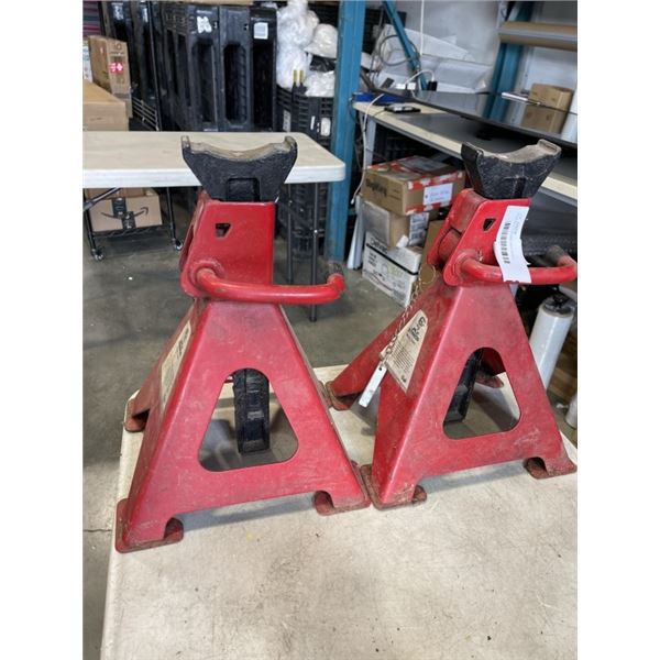 PAIR OF 6 TON RED JACK STANDS